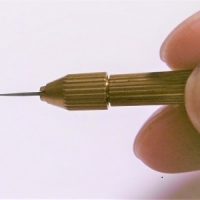 かつらの植え針です