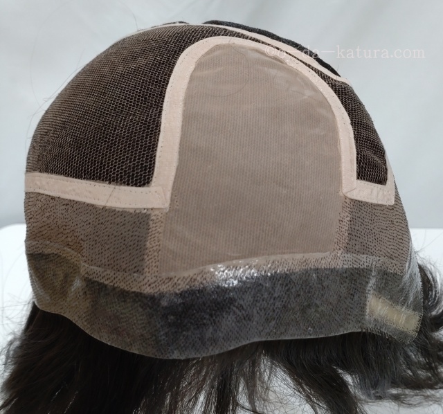 アジャスターで調節可能