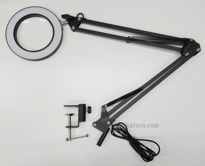 LEDライト付き拡大鏡（テーブル固定式）