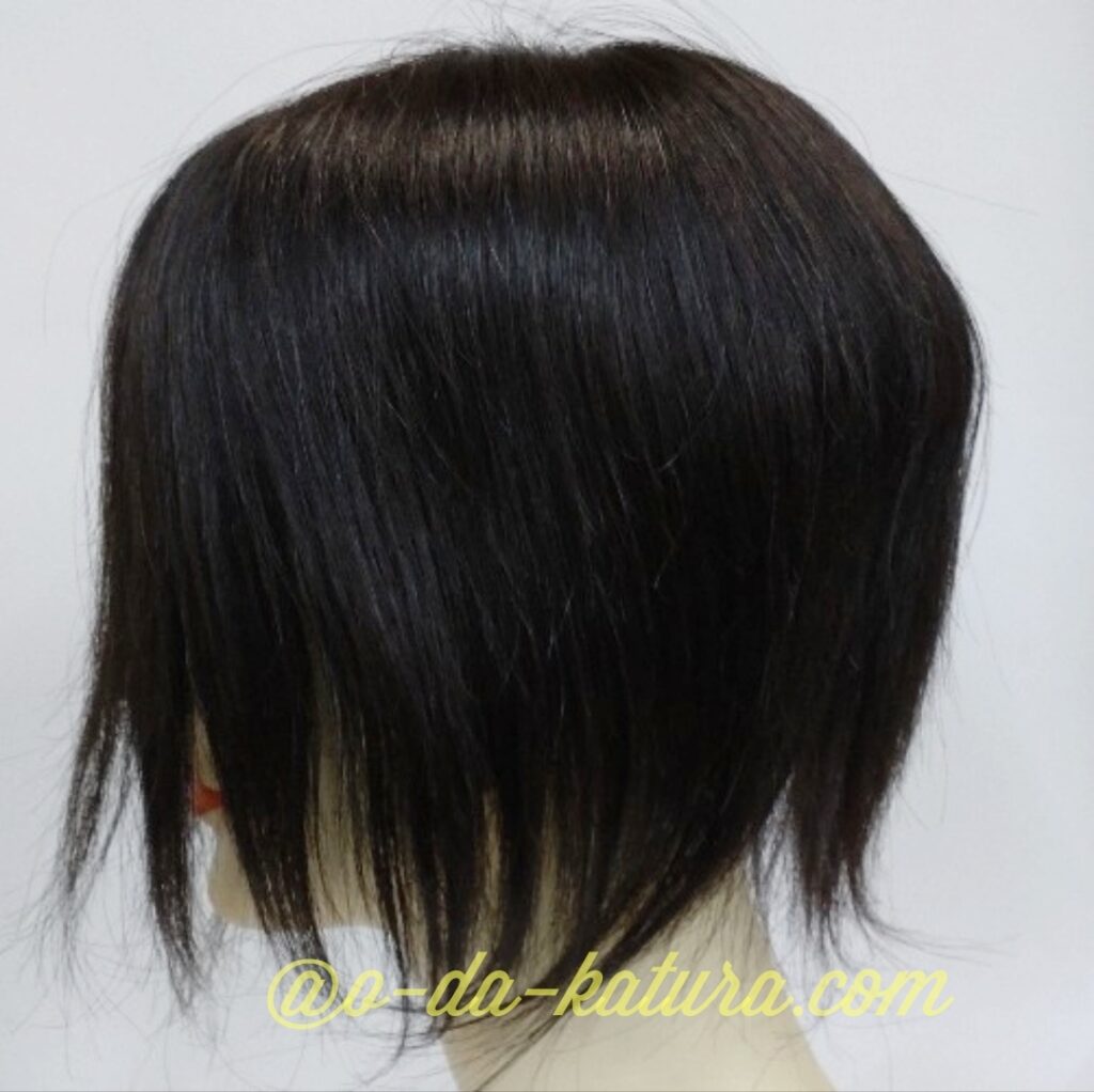 大事に伸ばした自毛で作った部分かつらの横側の画像