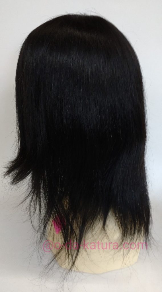 キューティクル付き人毛100%で作ったロングヘアの医療用ウィッグを横から見たところ