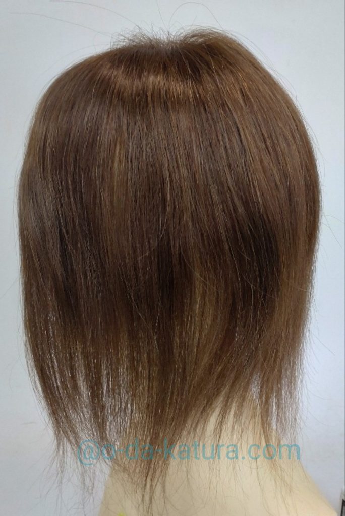 ヨーロピアンヘアウィッグを横から見たところ