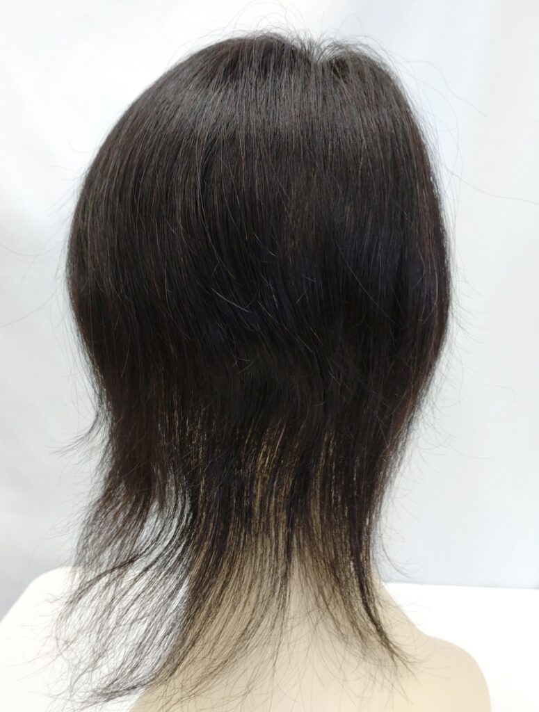 自毛35cmで作ったトップピースを後ろから見たところ